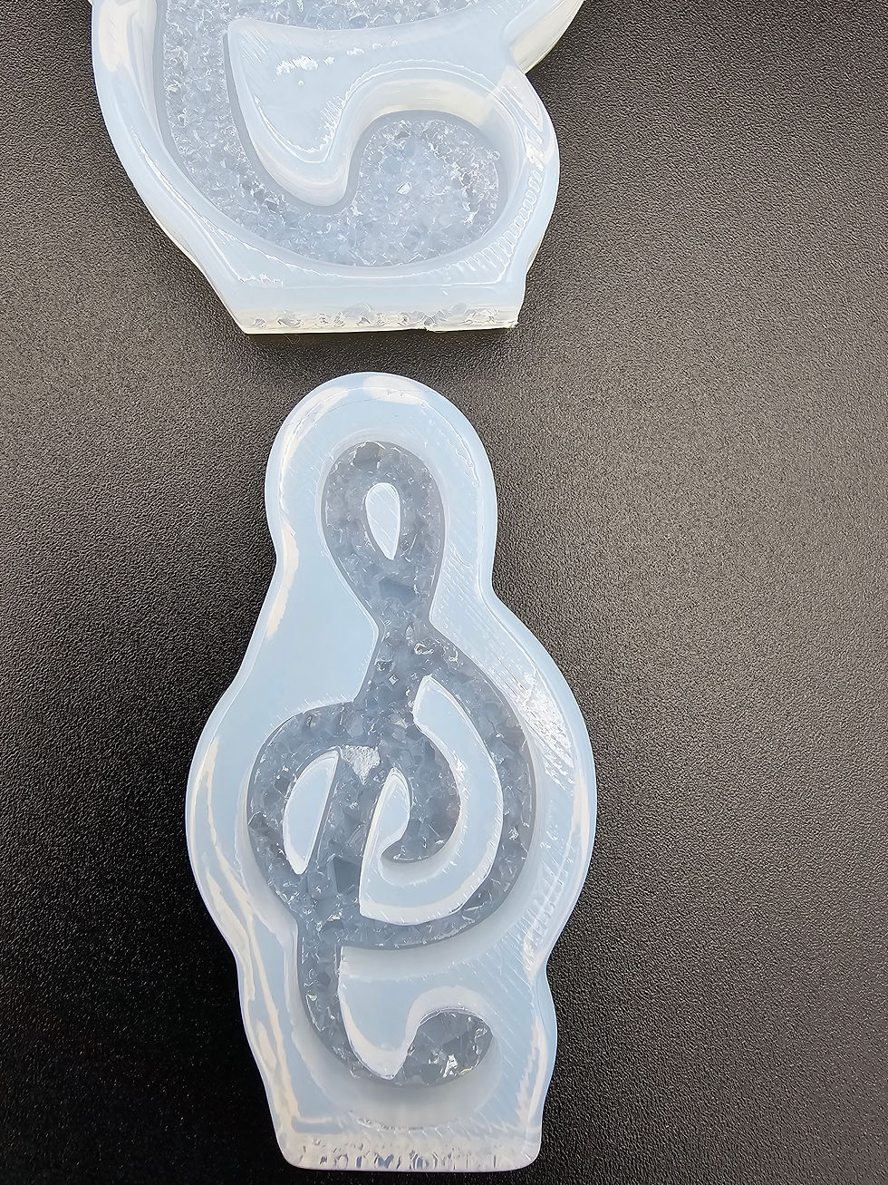 Thumbnail: Druzy Treble clef molds