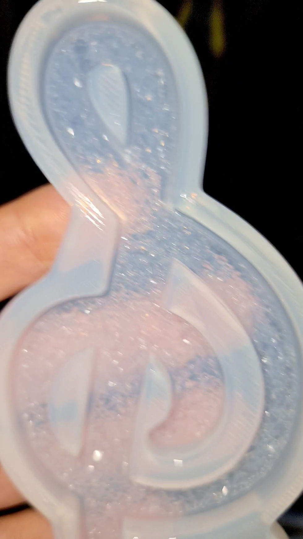 Thumbnail: Druzy Treble clef molds