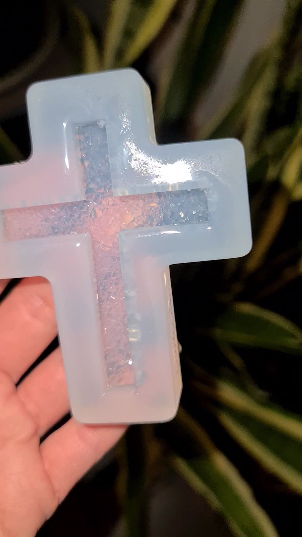 Thumbnail: Small druzy cross mold