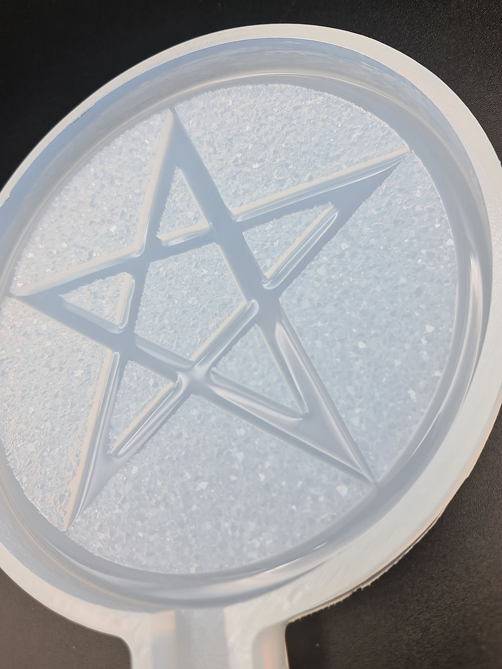 Miniatura: Pentagram on druzy with stand mold