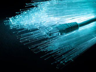 Menyelami Cara Kerja Teknologi Fiber Optik