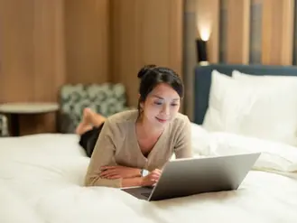 Menggabungkan TV Hospitality dan Internet Hotel untuk Hiburan Lengkap di Kamar