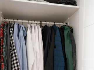 Wardrobe MDF dalam Ruang Terbatas: Penyimpanan Maksimal untuk Apartemen Kecil