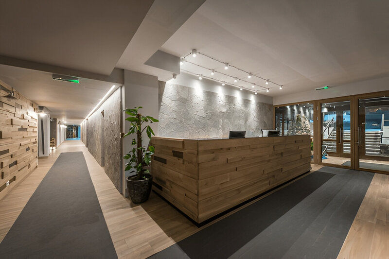 Illuminated Ceiling Reception