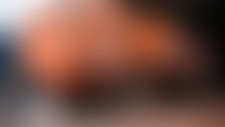 Com toneladas de rocha detonadas e processos químicos precisos, a fabricação de cobre que alimenta celulares, carros elétricos e usinas impressiona pela complexidade e impacto econômico moderno