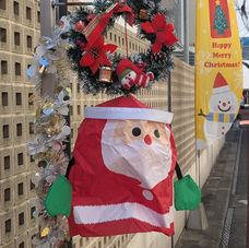 🎄お店も商店会通りも冬の景色になりました🎅