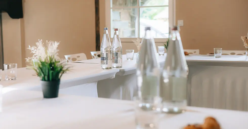 Table de reunion et espace de travail pour seminaire d entreprise au Domaine Bardon