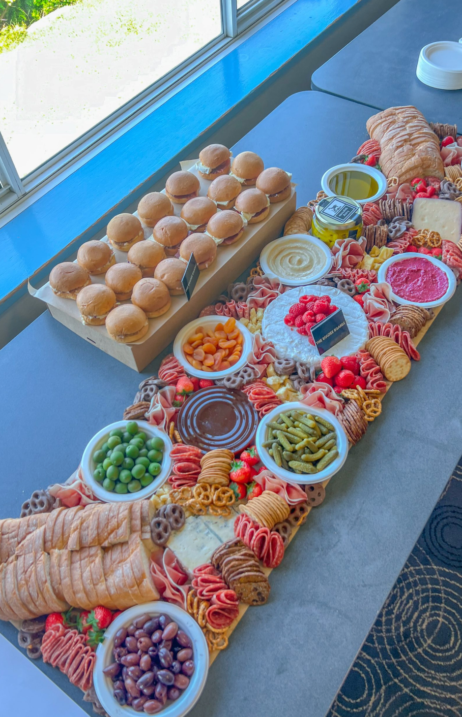 SYDNEY Grazing Tables/Boxes & Canapés