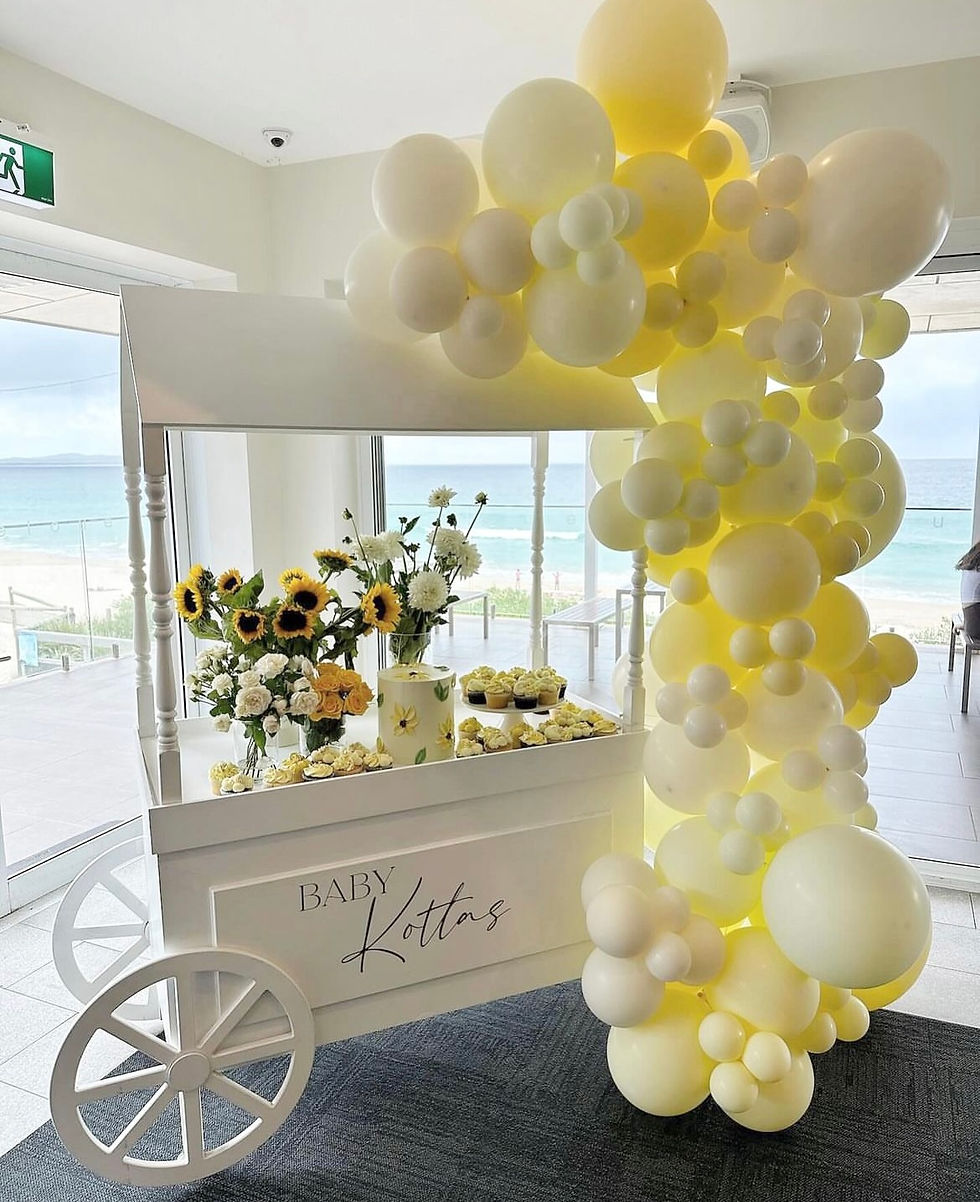 SYDNEY Cakes, Balloons, Flowers & Prop Hire