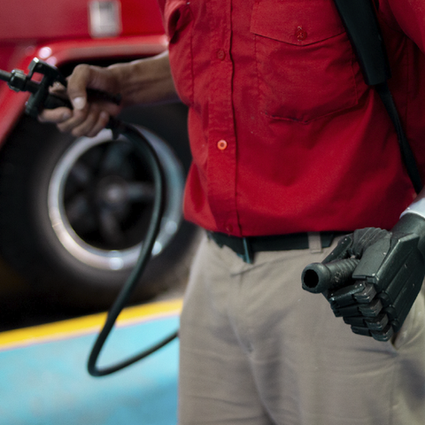 Usuario trabajando con prótesis A3D