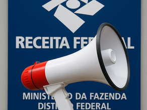 placa e megafone
