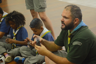 Escoteiros praticam educação ambiental e alimentação saudável em São Carlos