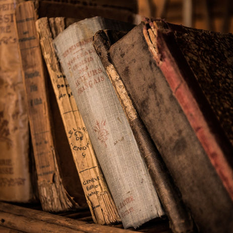 old-books-gdfa489284_1920.jpg