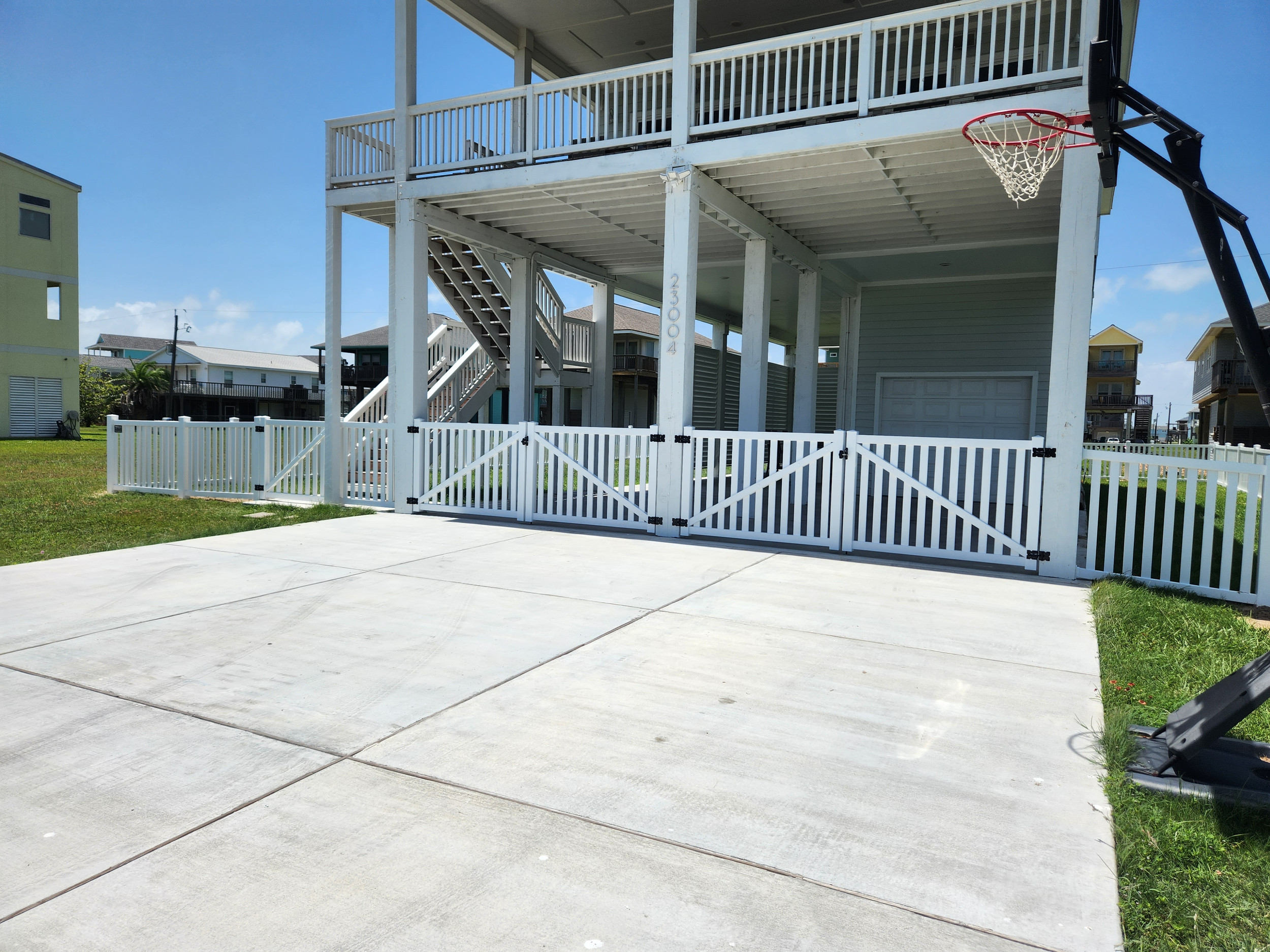 Type R Fence Triple R Fence | Galveston fence contractor