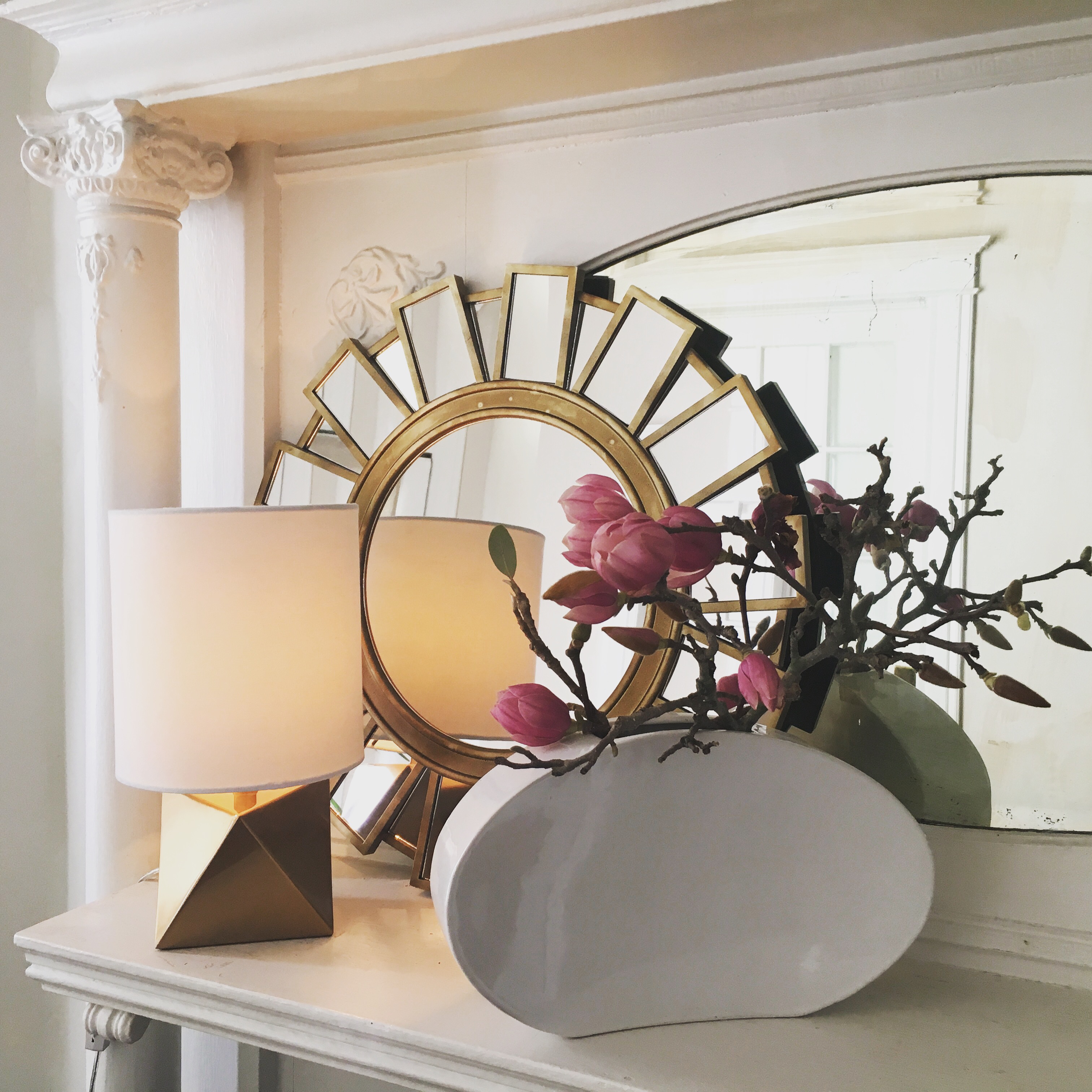 Sunny-yellow sitting room
