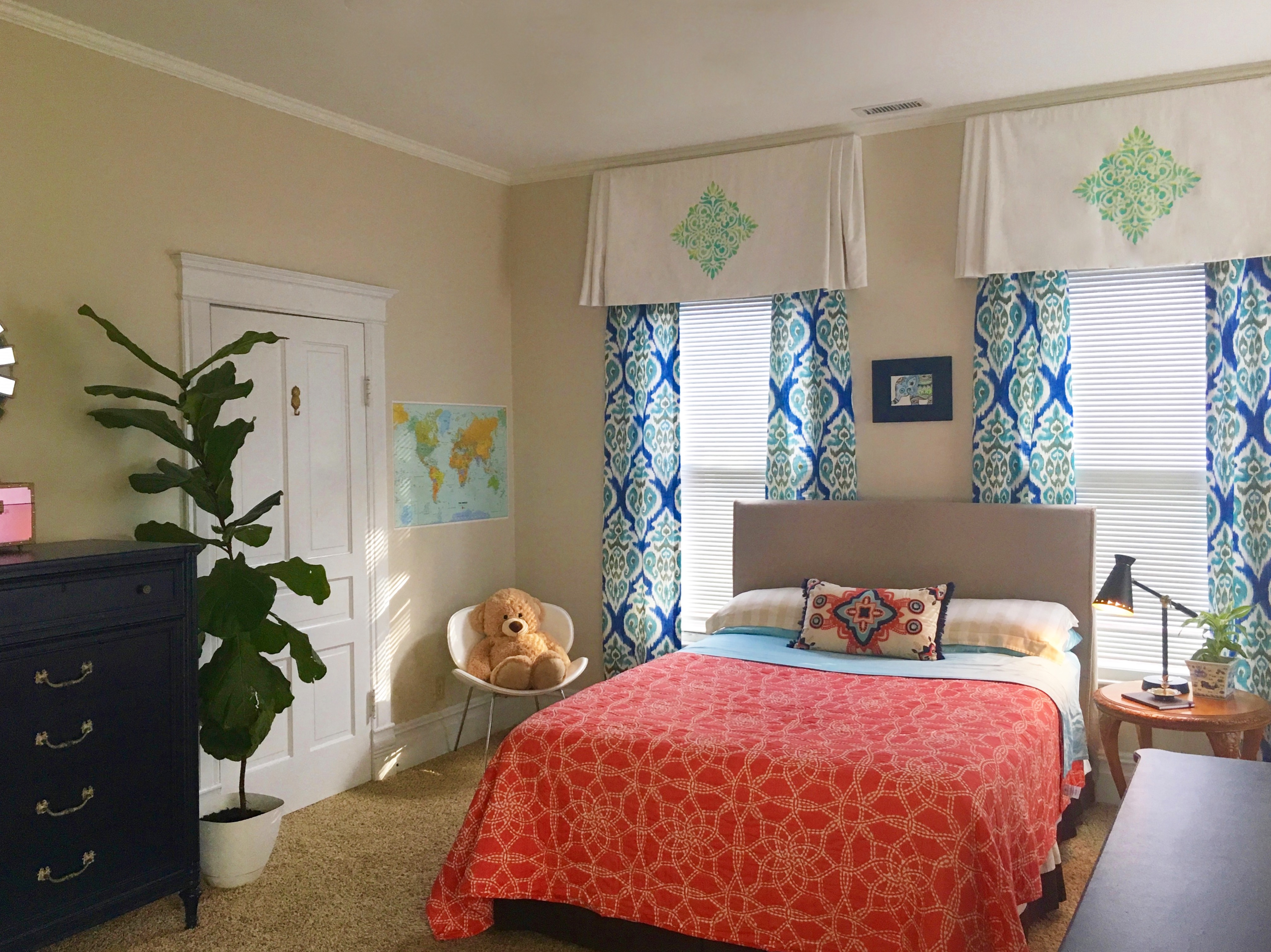 Girl's room