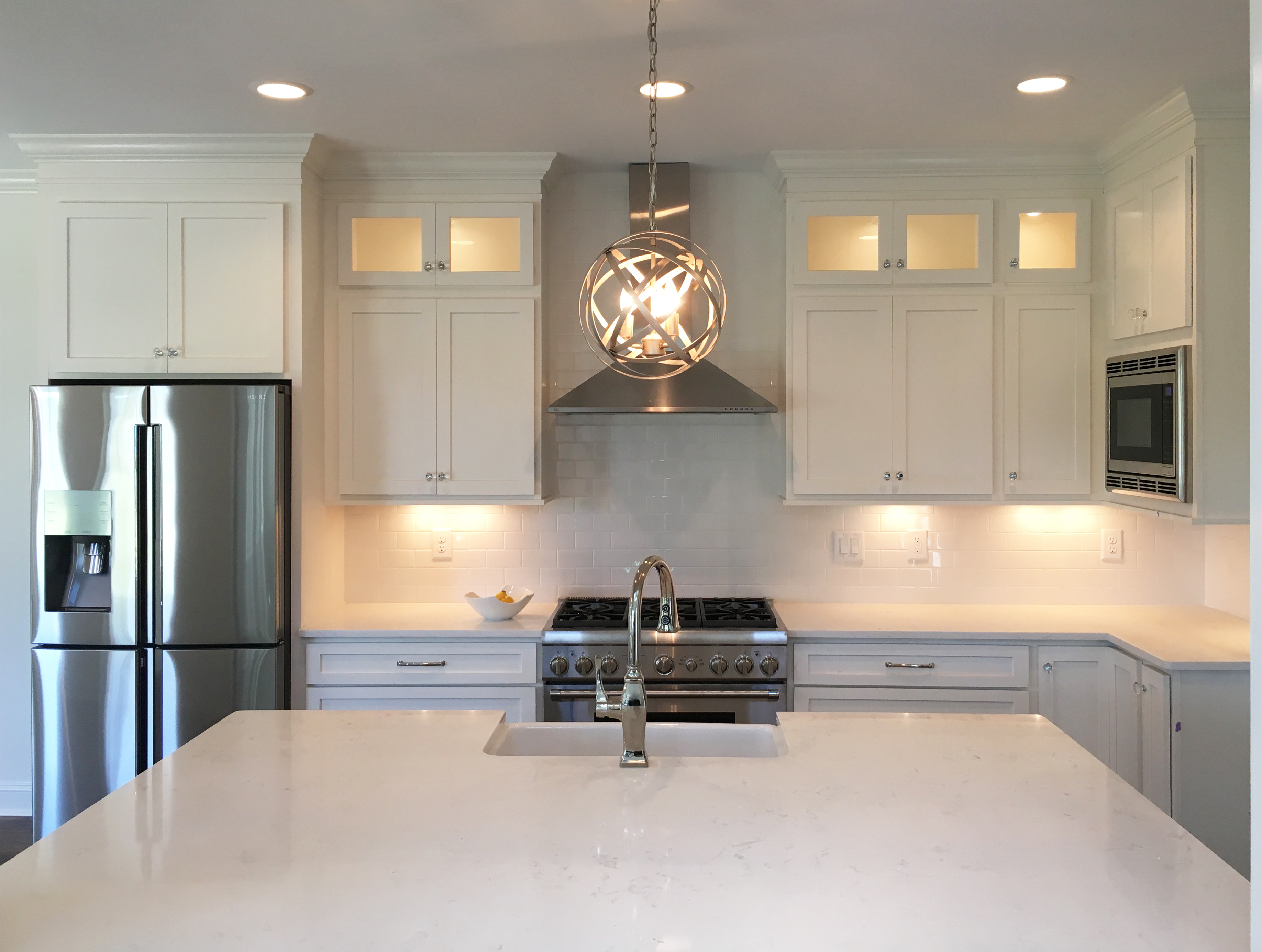Cottage style kitchen and living roo