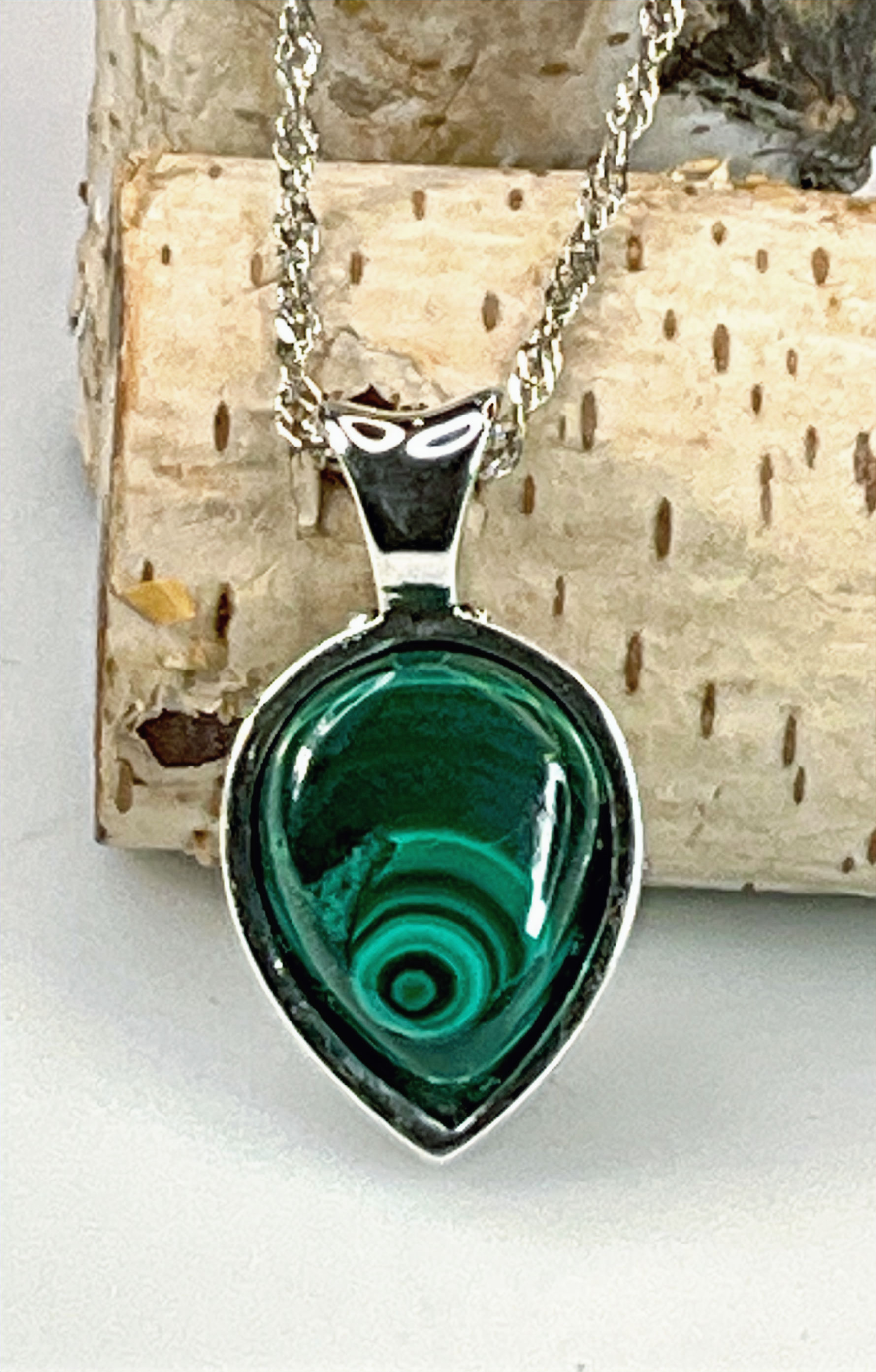 Reversible Malachite/Tourmalinated Quartz Necklace