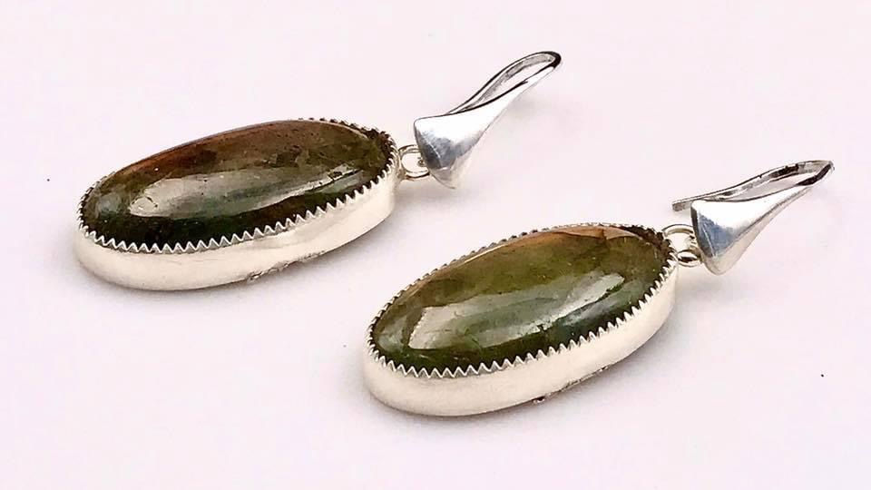 Thumbnail: Labradorite earrings