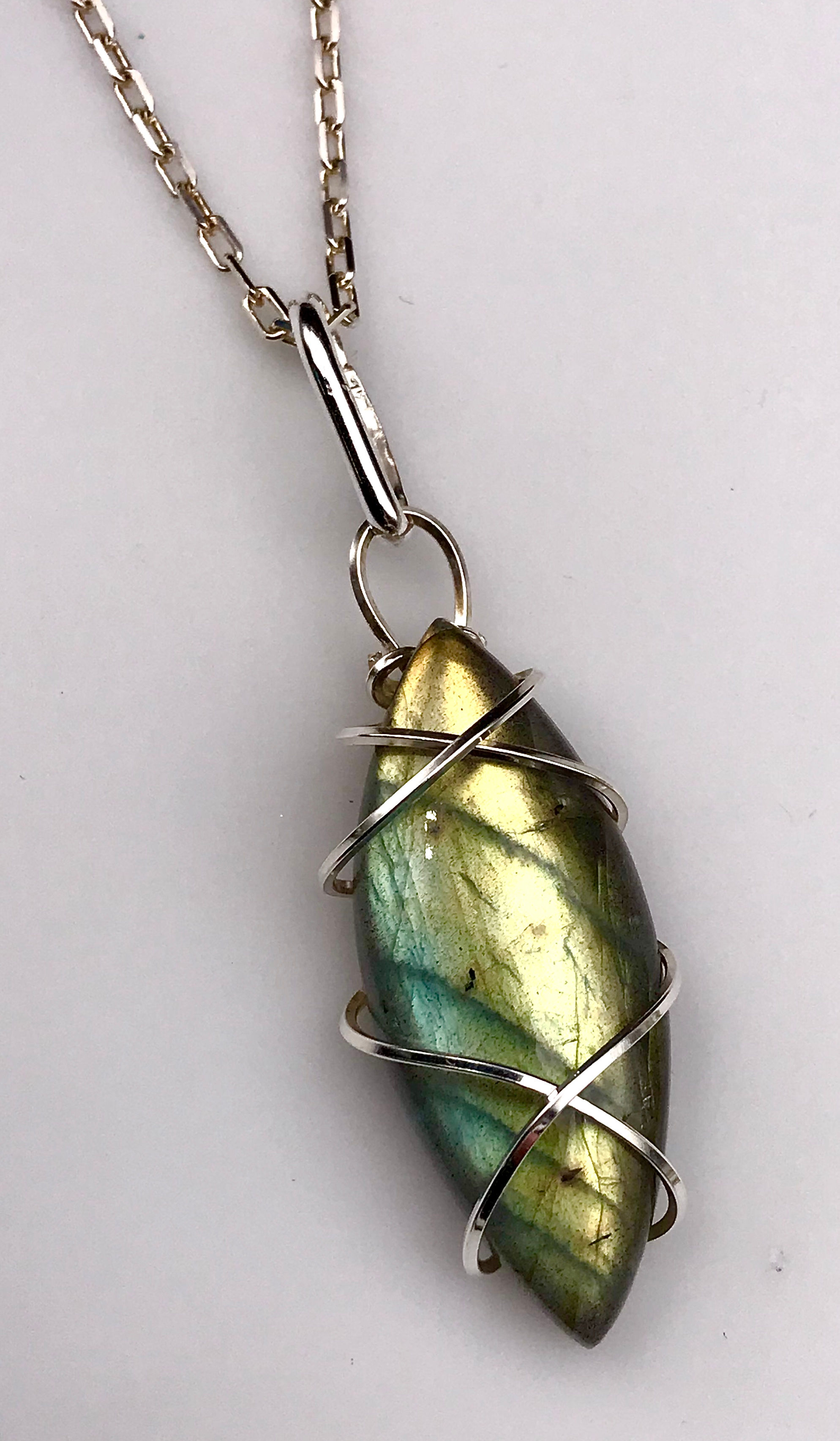 Labradorite pendant