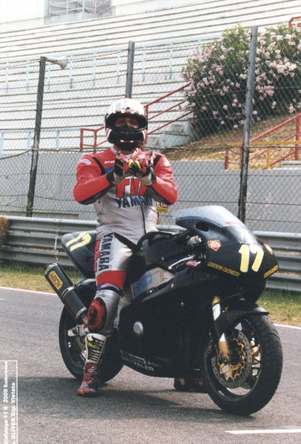  2000.jpg