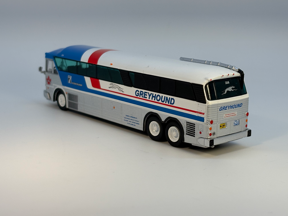 Thumbnail: 87-0254 HO 1:87 MCI MC-7 Greyhound Freighter GPX Parcel Express "DAWSON CREEK"