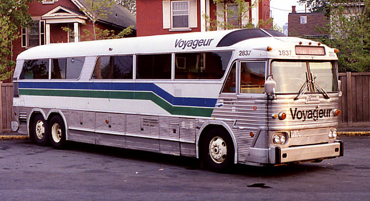 Thumbnail: 87-0189 / 1:87 MCI MC-7 Challenger Voyageur #2837 "MONTREAL" 