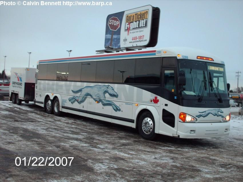 Thumbnail: 87-0219 / 1:87 MCI D4505 Greyhound Canada “EDMONTON” custom destination 