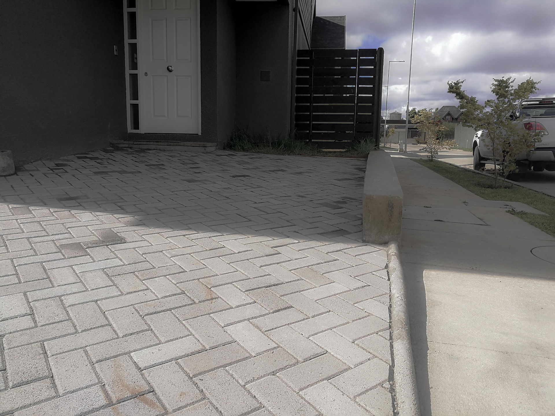 #patagonia_#surdechile_#lagoranco_#jardín_#paisajismo_#diseño_#futrono_#cuencadelranco_#madera_#durmientes_#construcción-9
