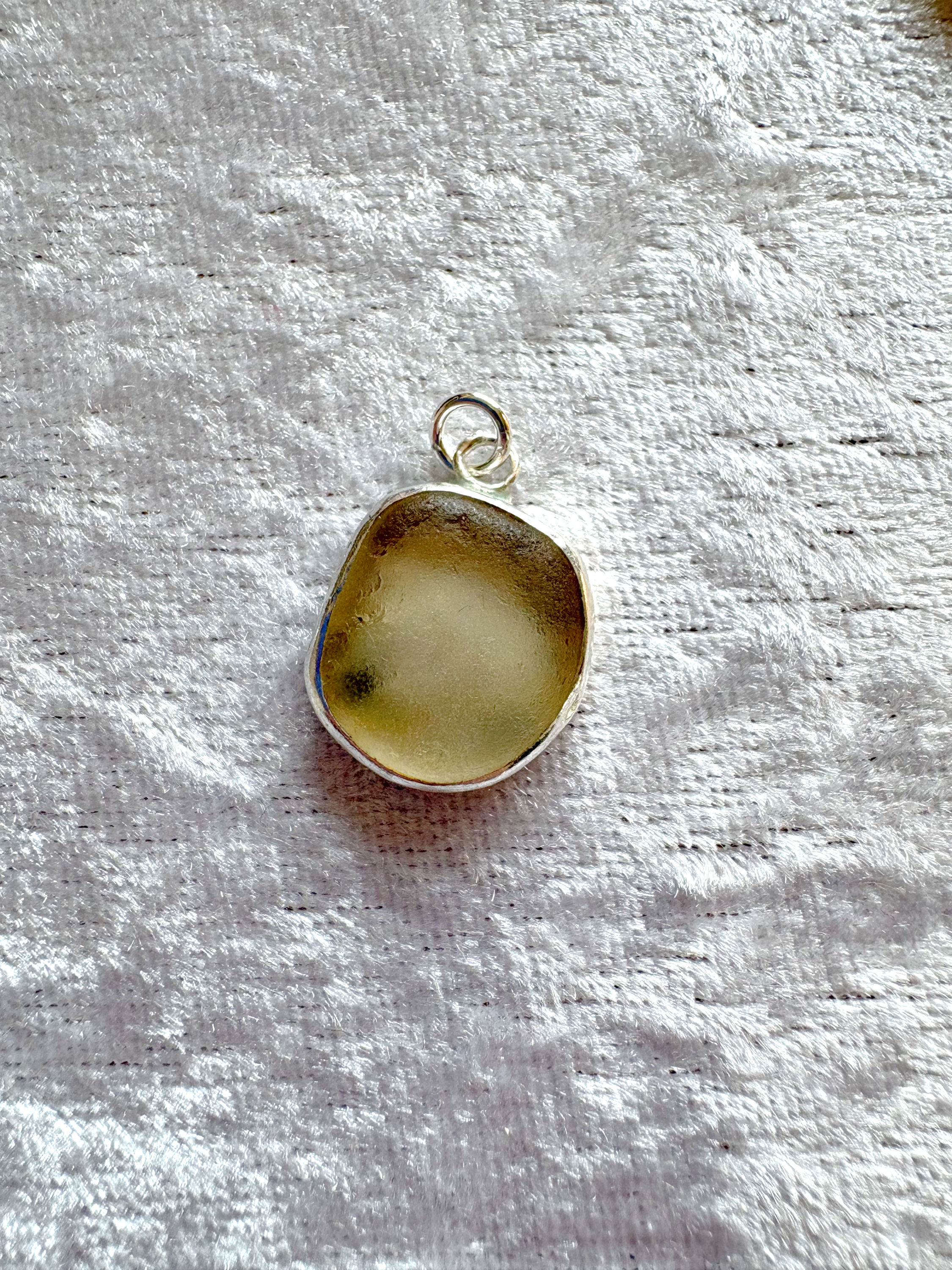 Sea glass pendant (Large)