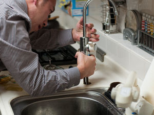 Complete Guide to Fixing Common Plumbing Issues at Home