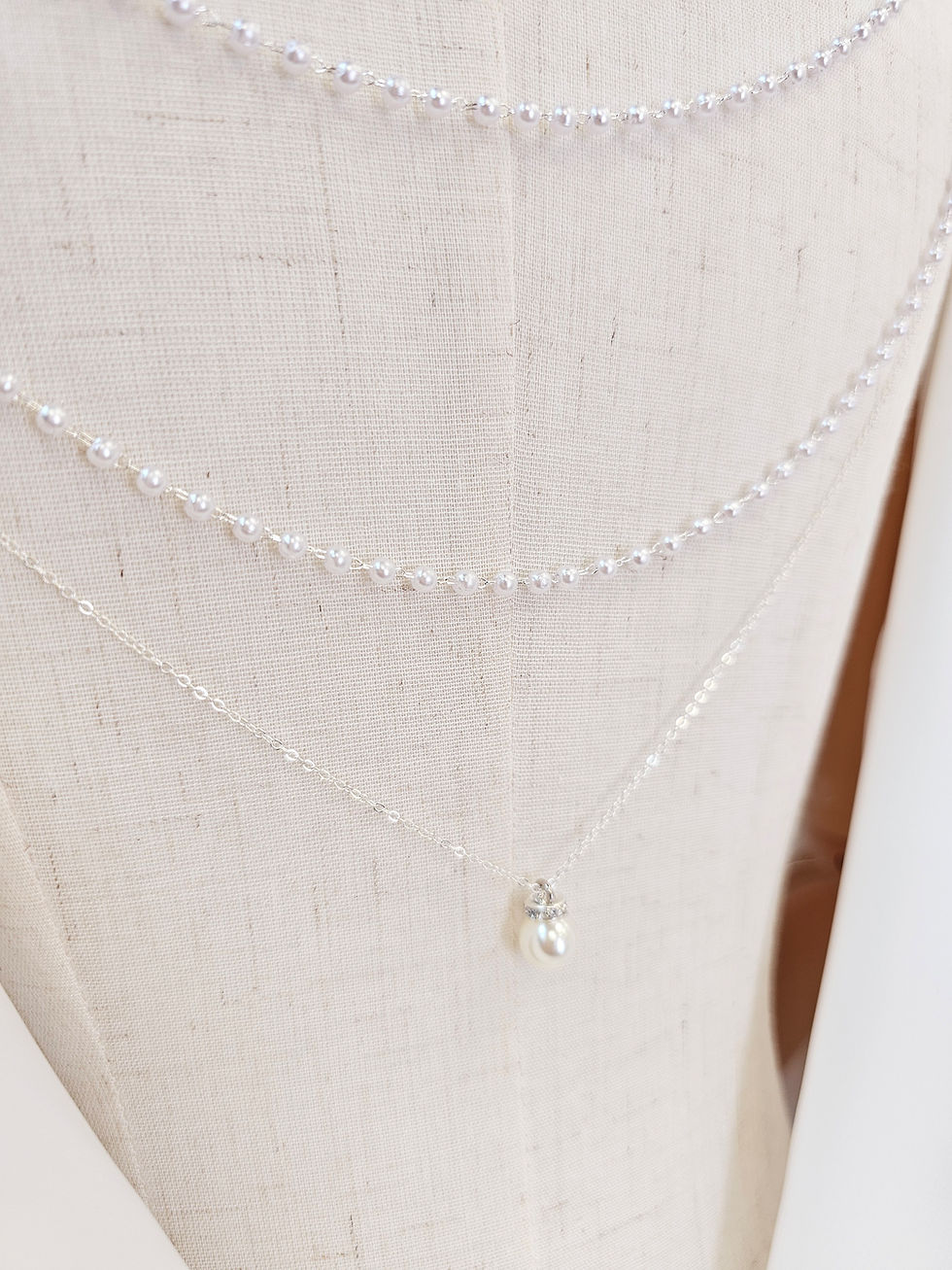 Thumbnail: 3 Tier Silver  Back Chain with Pearl Pendant - Style C