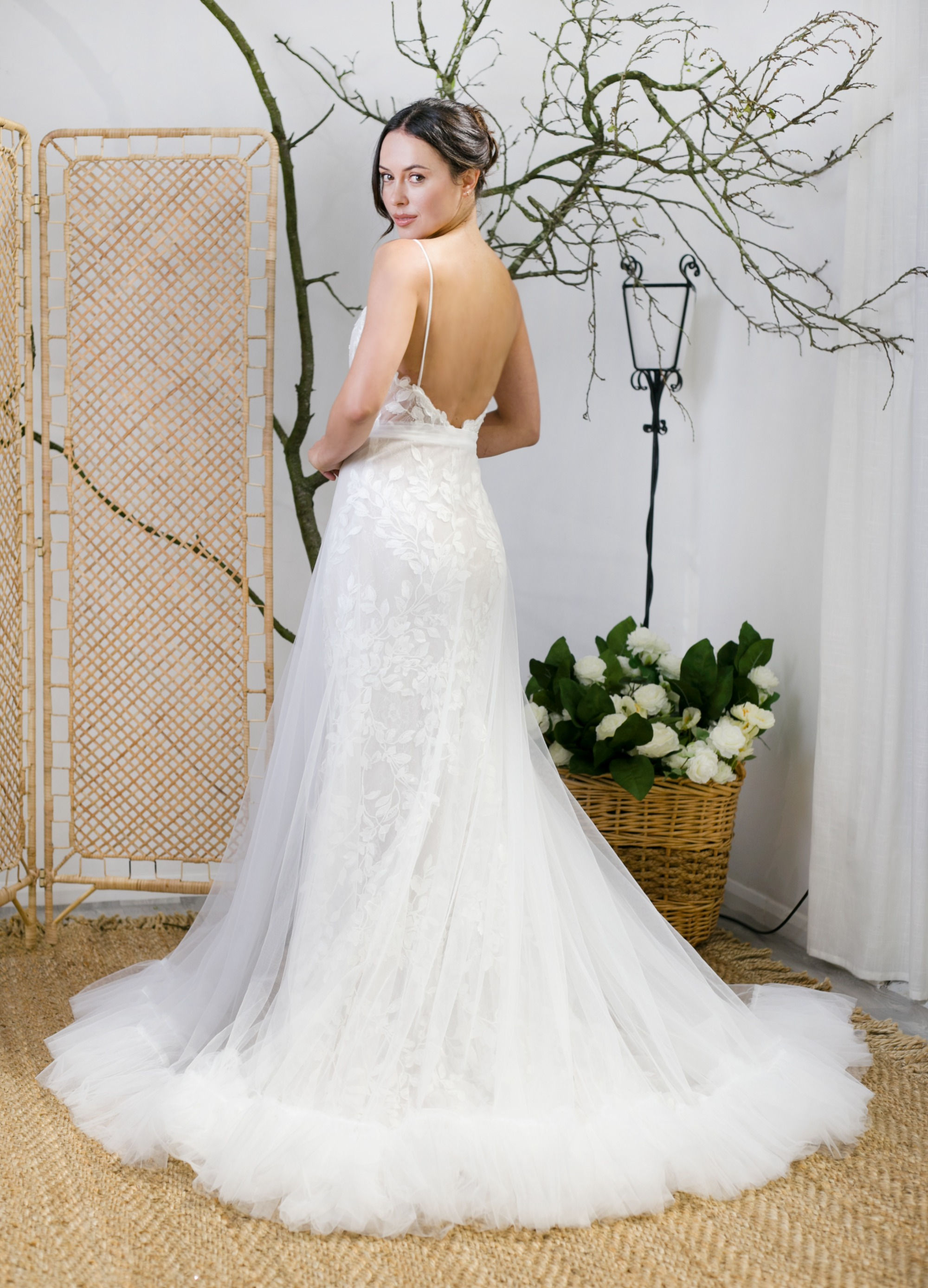 Rhiannon - Detachable Train With Ruffle Edging