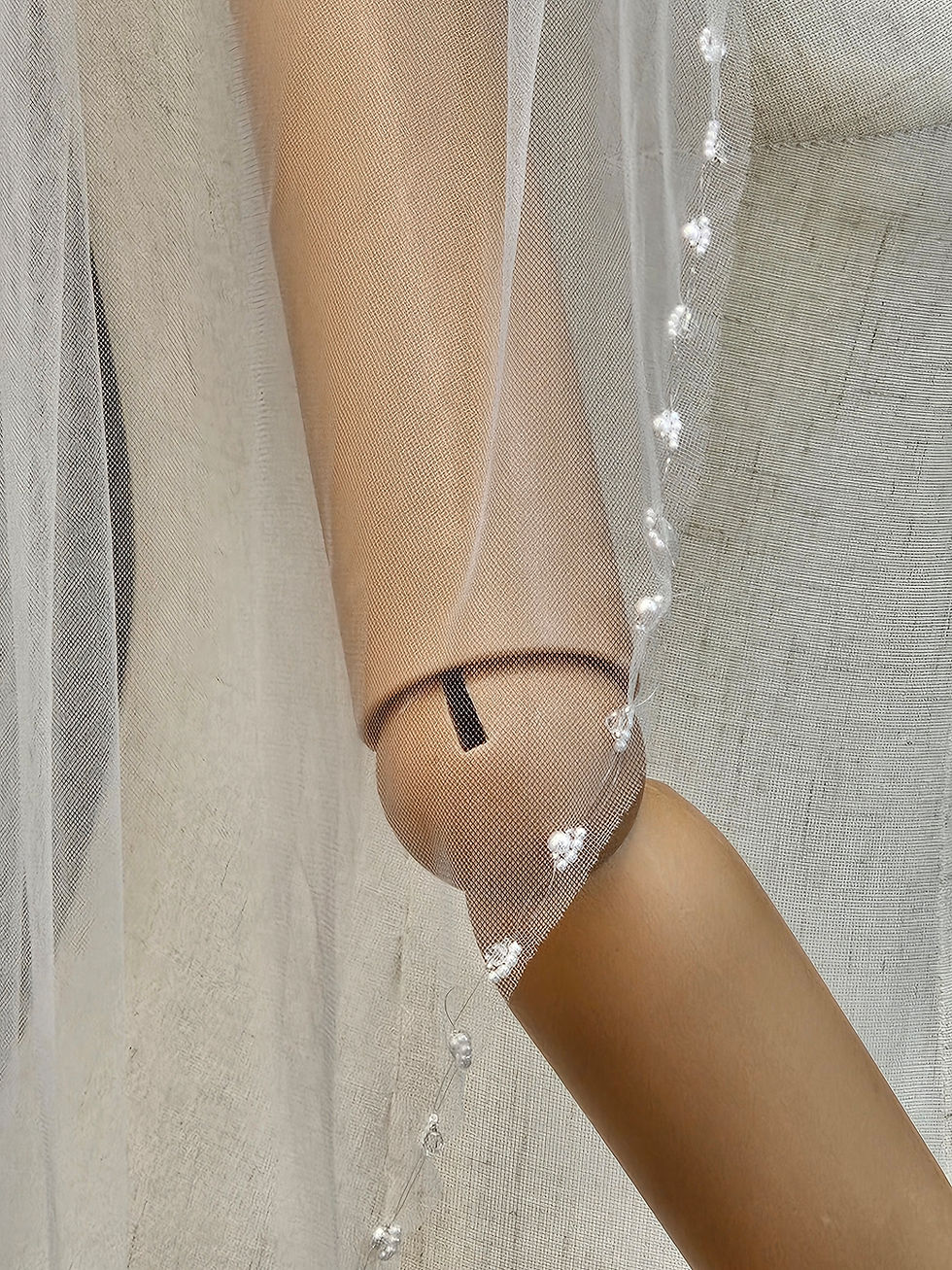 Thumbnail: Lumine - Sparkle Veil With Pearl Beaded Veil