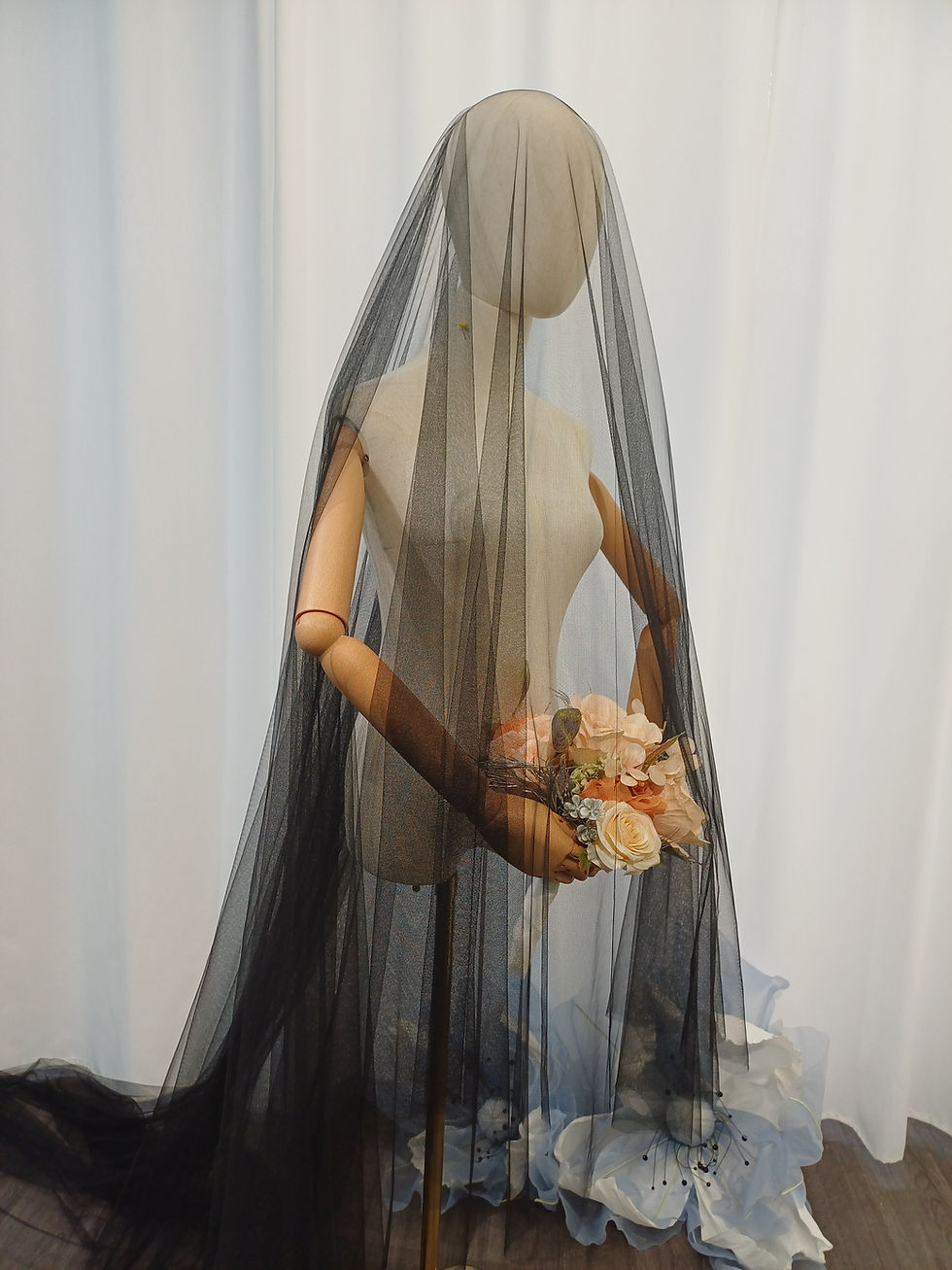 Thumbnail: Black Long blusher Veil