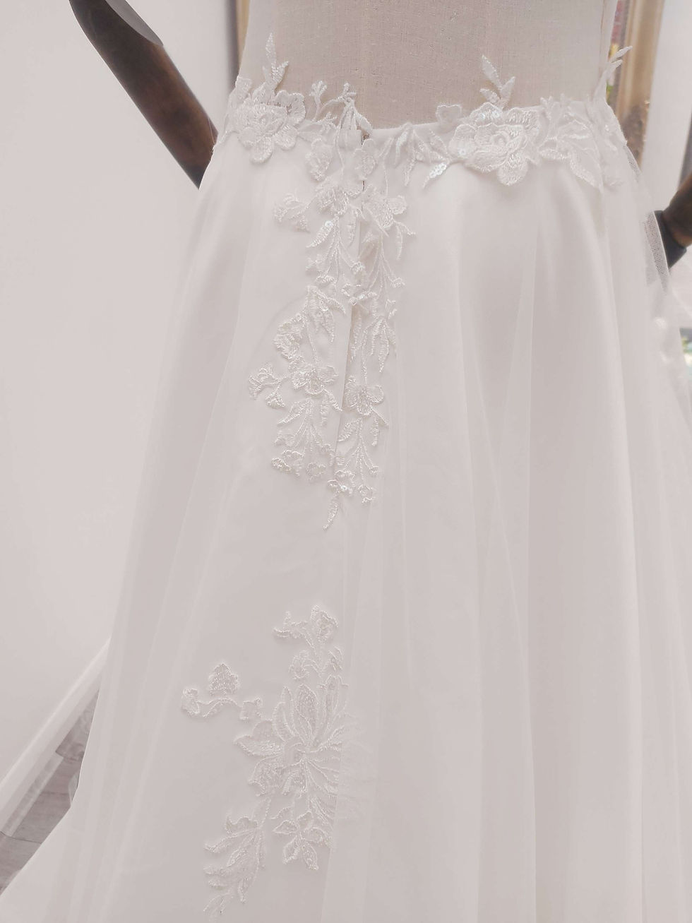 Thumbnail: Ollie - Lace Detachable Overlay