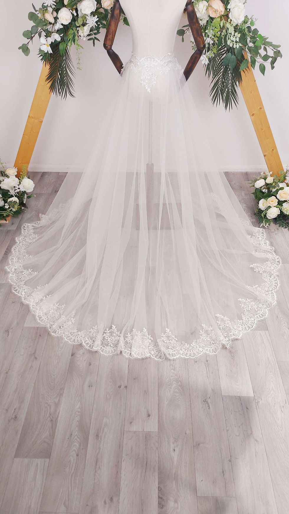 Thumbnail: Rowyn - Detachable Train With Lace Edge