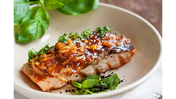 Grilled Salmon with Thai sweet chili "Samrod" sauce 🌶️