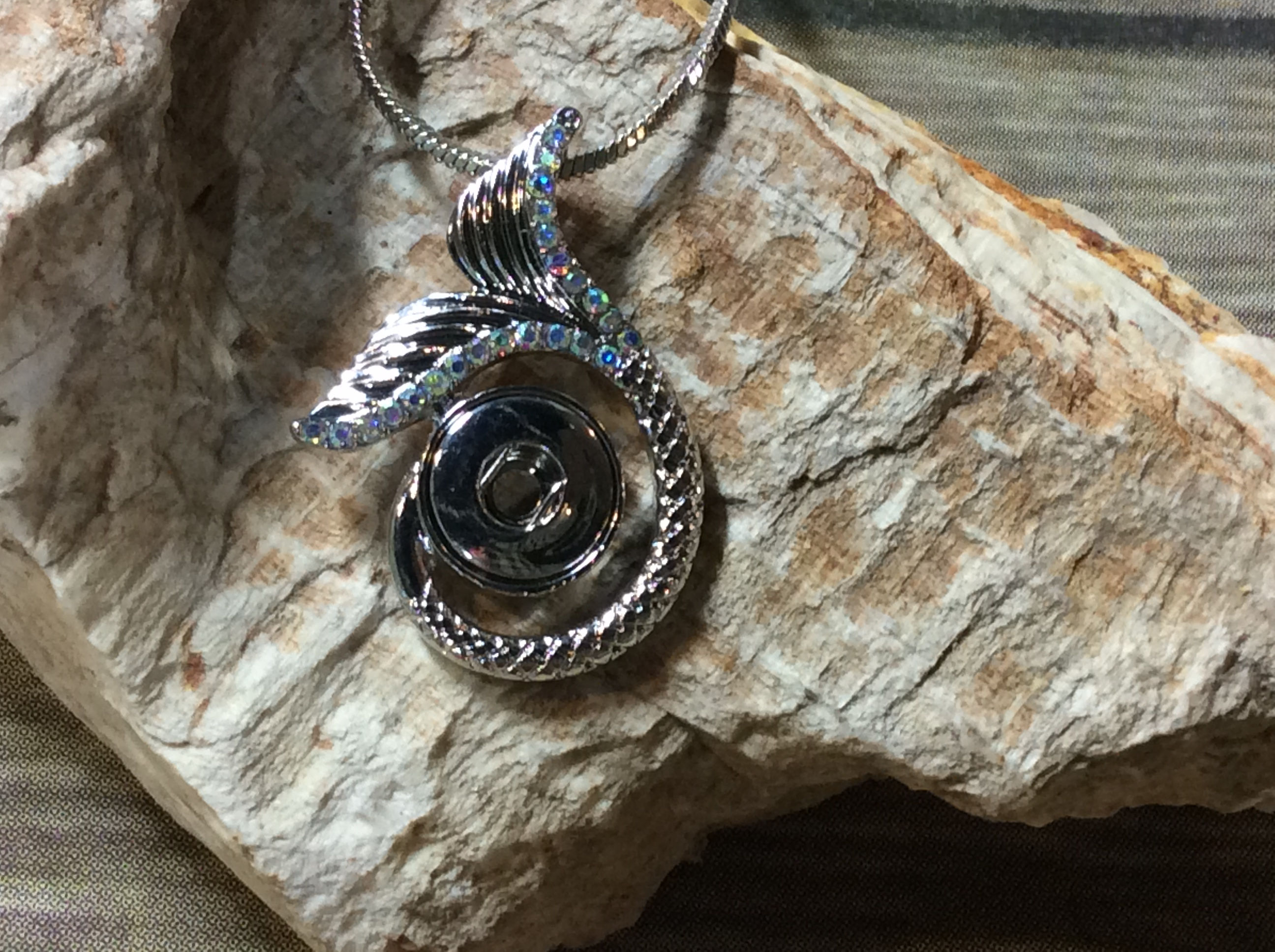 Mermaid Tale Pendant, 12mm