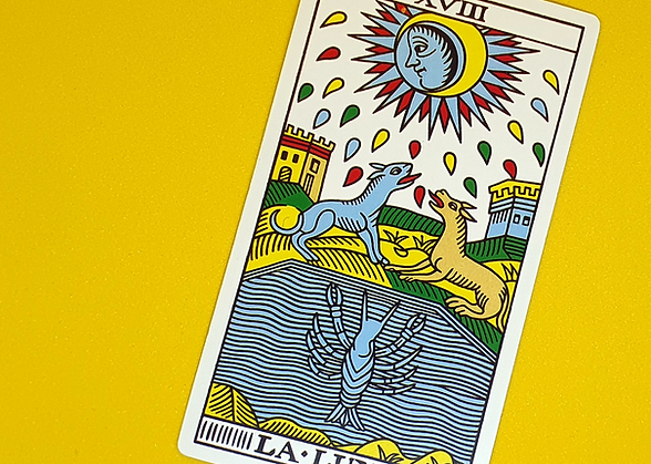 El primer encuentro con los arcanos del tarot: impresiones e intuición