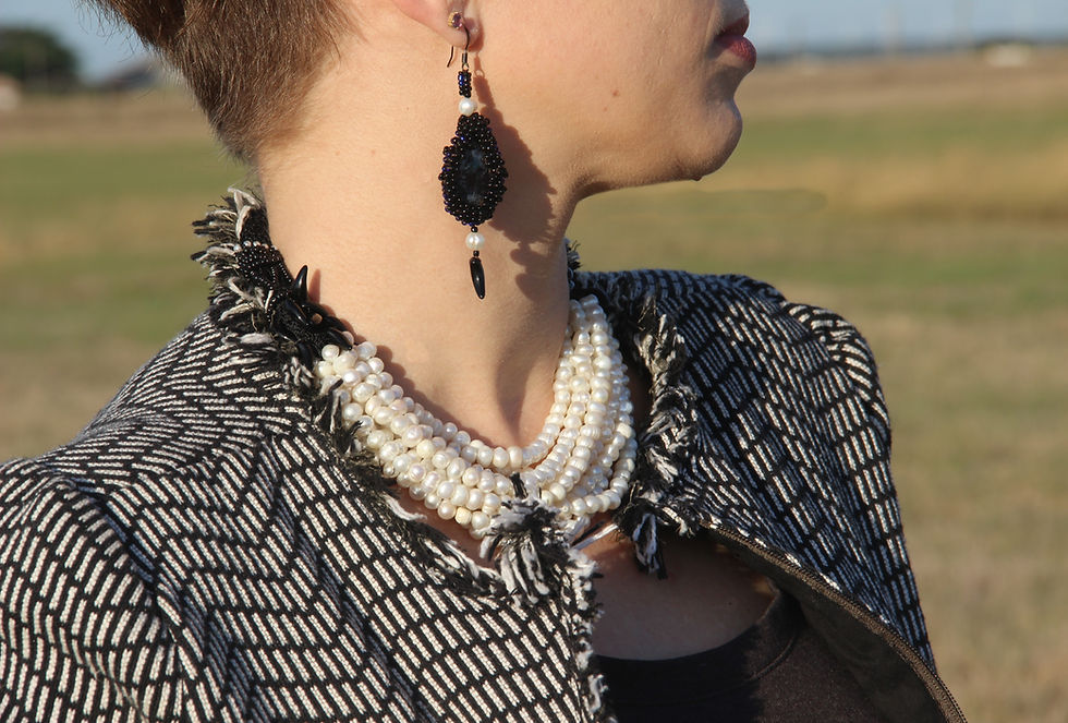 Parure perles et verre détail