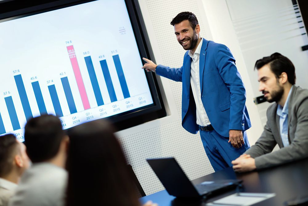 equipe aprendendo boas práticas de apontamento eletrônico