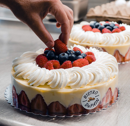 BistroDupain_JamesGlacPhotography-fraisier_edited.jpg