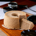 ほんのり茶色のほうじ茶シフォンと和のテーブル