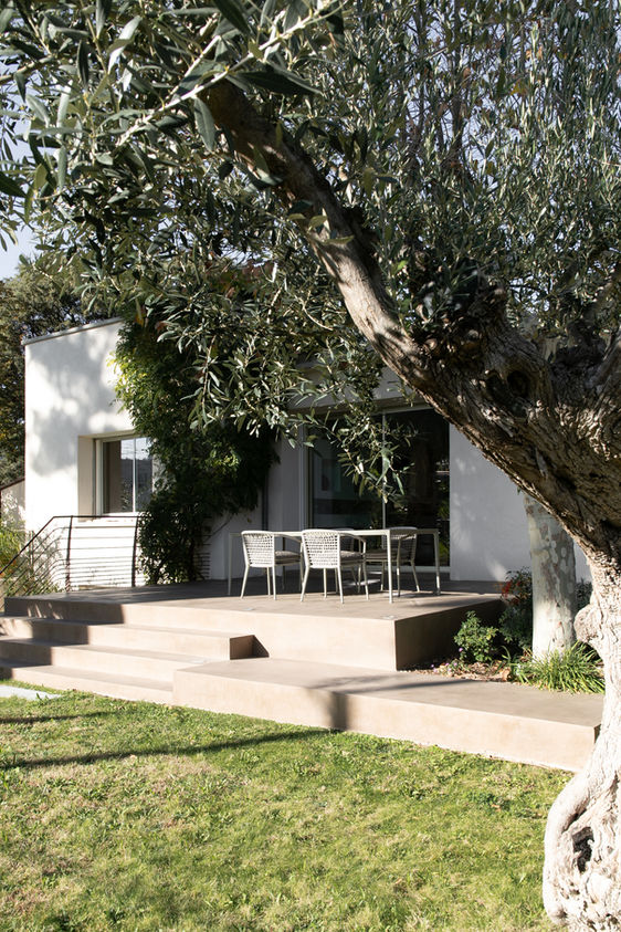 Mathilde Lebreuil - photographe d'architecture et intérieurs Marseille PACA - Maab Architectes - Maison Mirbel - Atelier 159 - Margaux Keller Collections - Gaetano Pesce - Hay - Harto - béton - Terrazzo - Marbre -