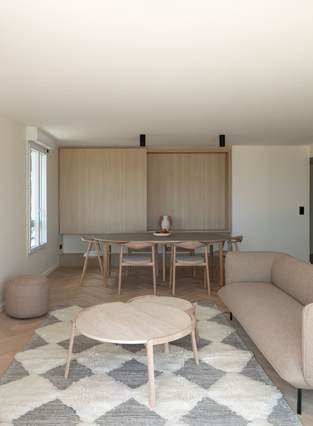 Mathilde Lebreuil Photographe d'Architecture - Marseille - Atelier San Gregorio - Appartement Peter - saint-Aygulf - Vue mer - mobilier sur-mesure chêne