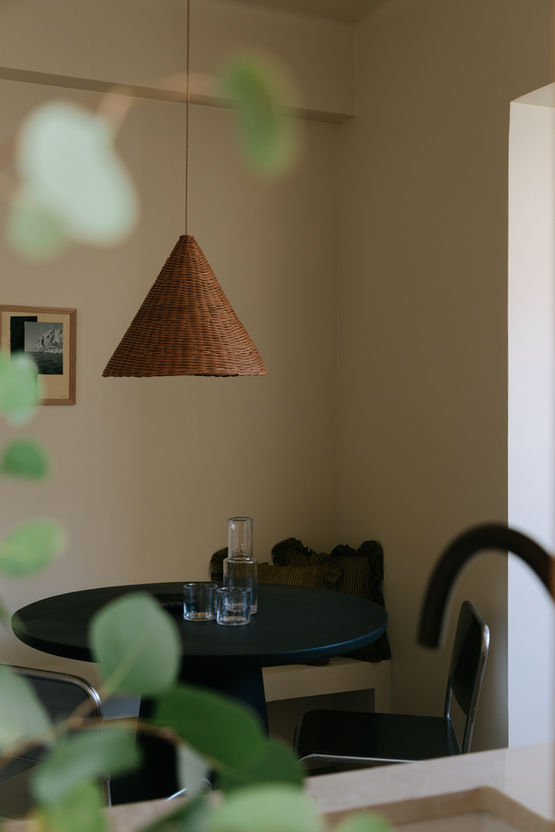Mathilde Lebreuil - Photographe d'architecture et intérieurs - Studio Maar - Marie Monchalin - Rénovation d'un appartement rue Jules moulet à Marseille 13006. Crédence terre cuite, cuisine bois