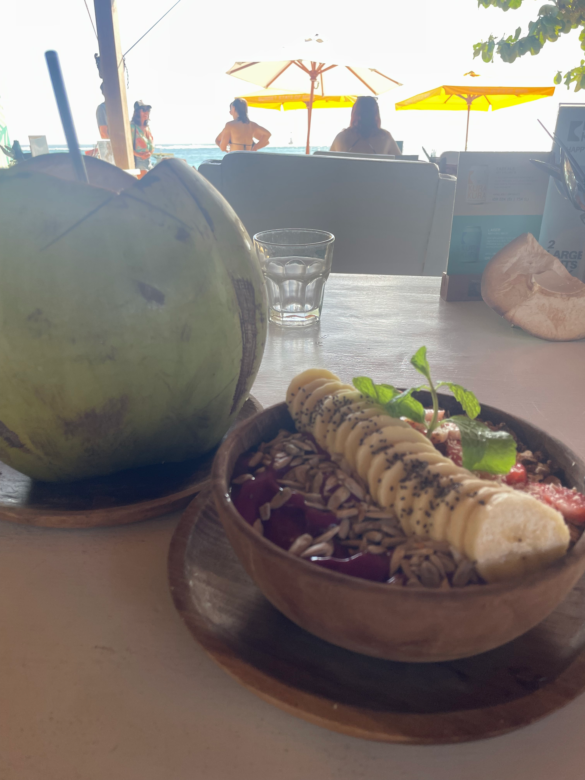 smoothie bowl and coconut ombak cafe