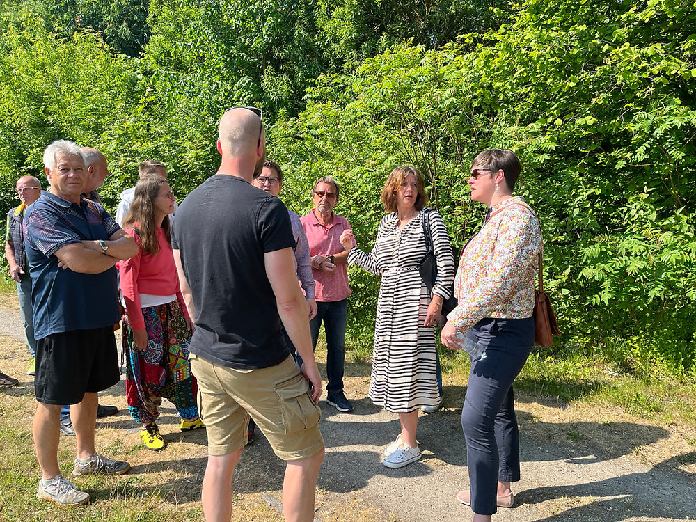 Oberbürgermeisterin besucht Kleingartenanlagen in Reutershagen