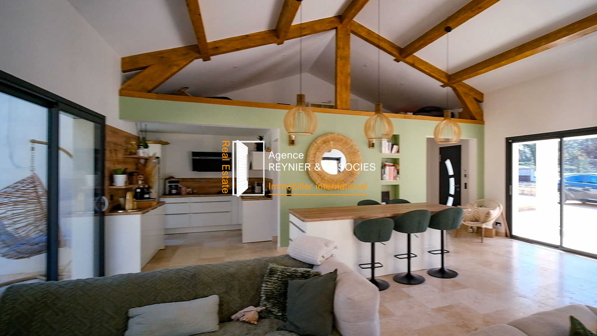 975.000 € | Villa de plain-pied | 5 Ch | 175 M2 | T. 5800 m2 | Les Arcs (83460)